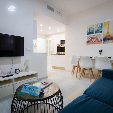 Holidays2Malaga Eduardo Ocon Ground Floor Renovated Apartment In The City Center Exterior foto